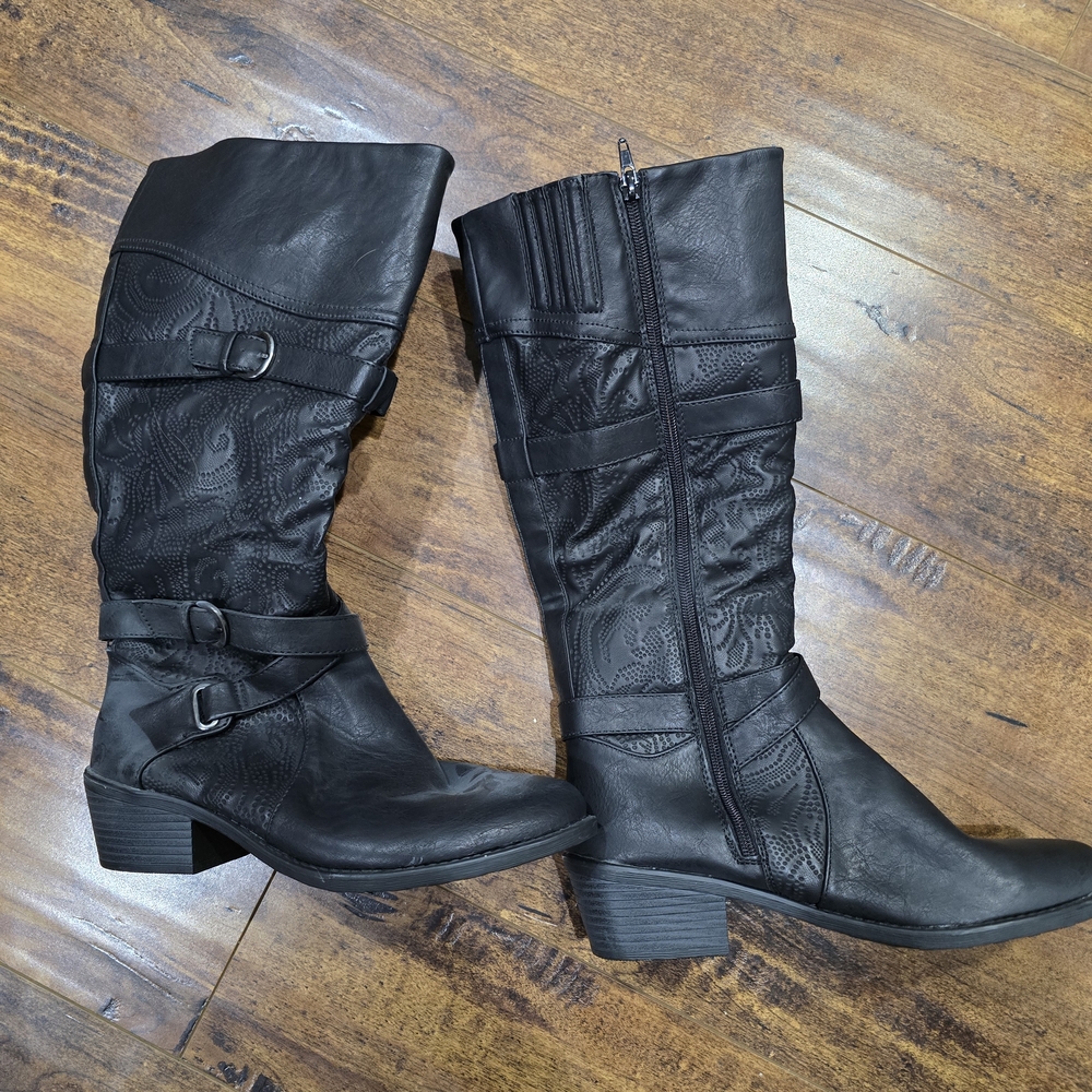 Easy Street Black Heeled Boots
